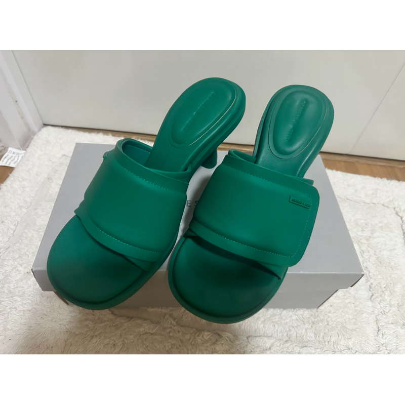 Sandal charles & keith 219 hot sale