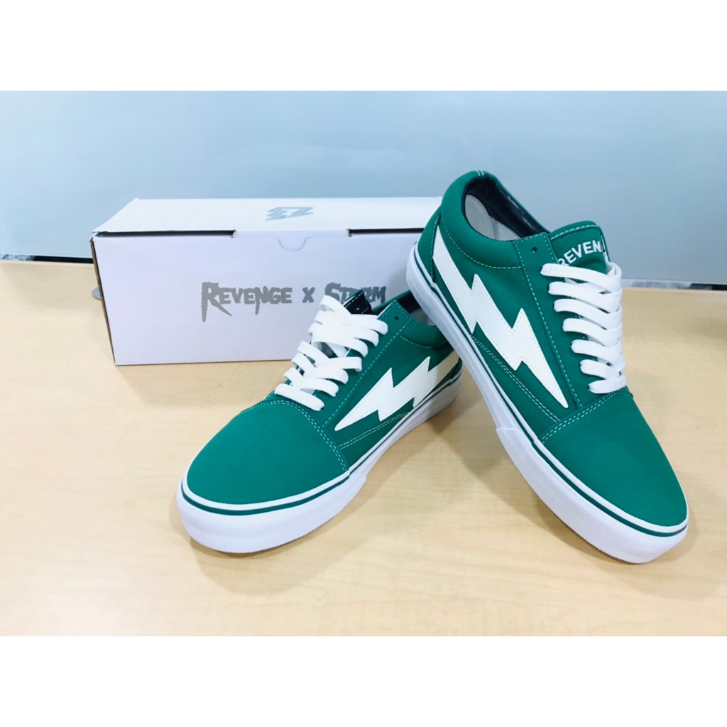 Vans revenge x store storm prezzo