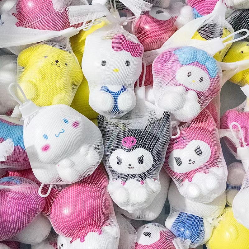 โปรโมชั่น Flash Sale : ถุงตาข่าย Sanrio decompression ฟื้นตัวช้าสุนัขหูใหญ่ของเล่นบีบอัด Kuromi หยิก Lemelody ตุ๊กตาบีบอัด