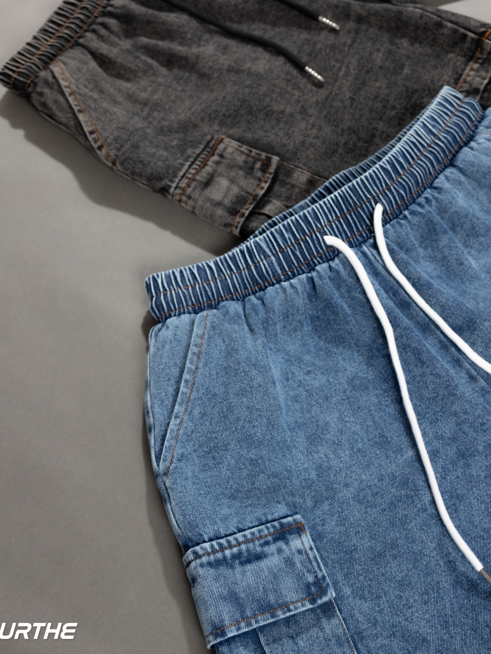 URTHE - กางเกงยีนส์ ขาสั้น สีฟอก รุ่น MINI DENIM SHORTS