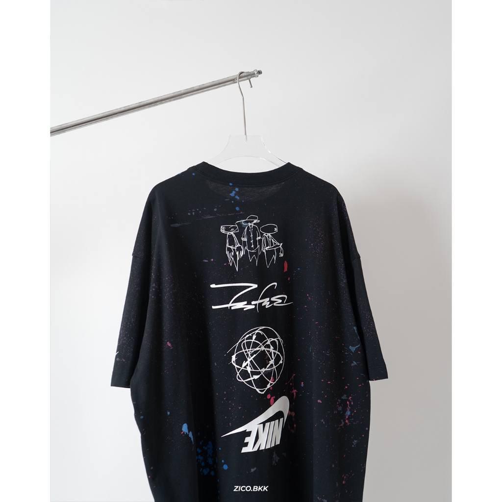 พร้อมจัดส่ง!! Nk x Futura Women's Breaking Oversized T-shirt