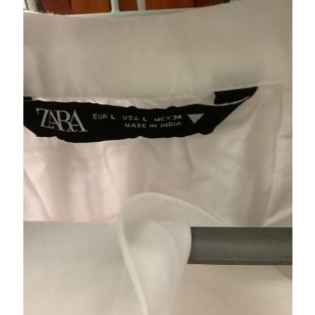 zara-เสื้อสีขาว-แขนในตัว-มีจั๊มเอวด้านข้าง