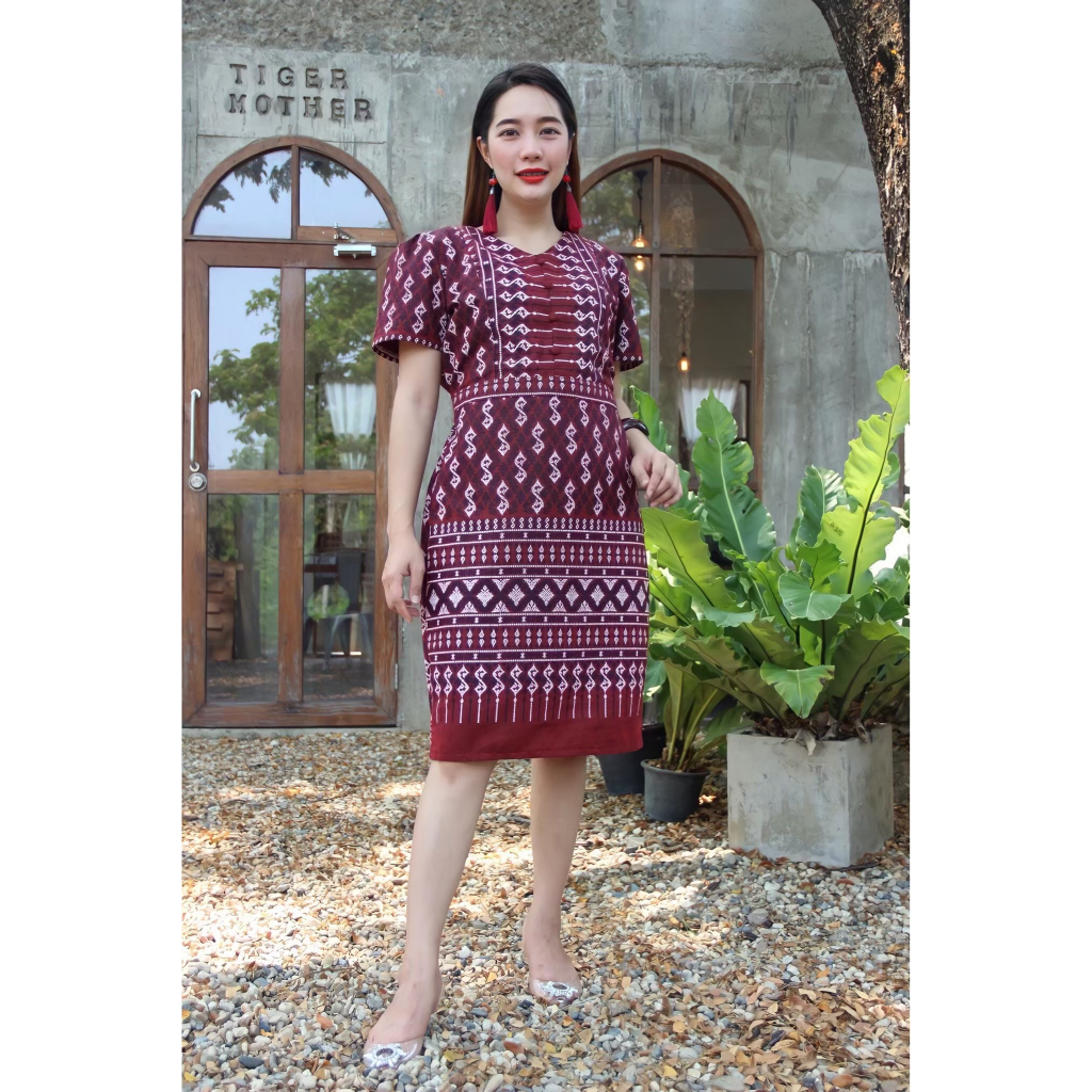 เดรสผ้าไทยลายขอ ไซส์40-52 นิ้ว ใส่ทำงานออกงาน ผ้าฝ้ายนิ่ม สวยหรู พร้อมส่ง มุมมองที่ 2