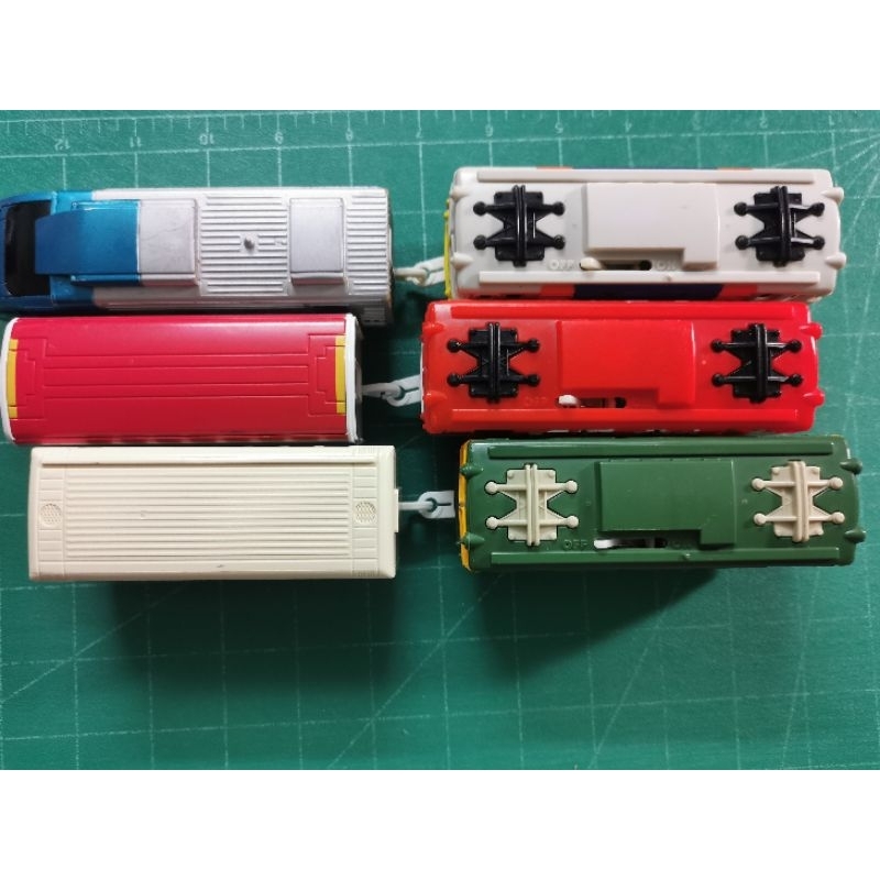 tomy-รถไฟหัวลาก-ef-81-ใส่ถ่าน-วิ่งรางฟ้า-ครับ