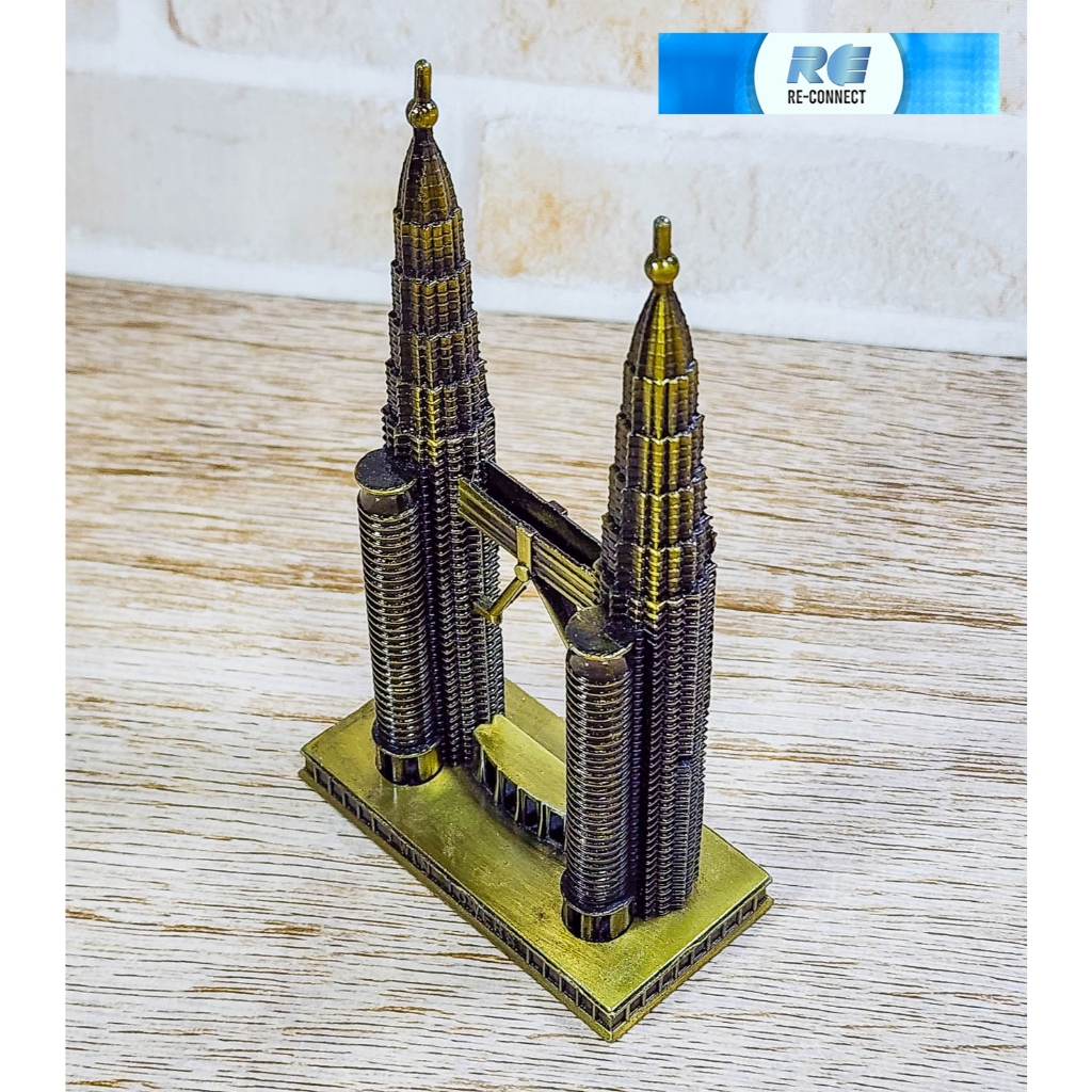 โมเดลตึกแฝดปิโตรนาส สูง16ซม. ตกแต่งบ้าน ที่ระลึก โลหะสีทองเหลือง 3D ...