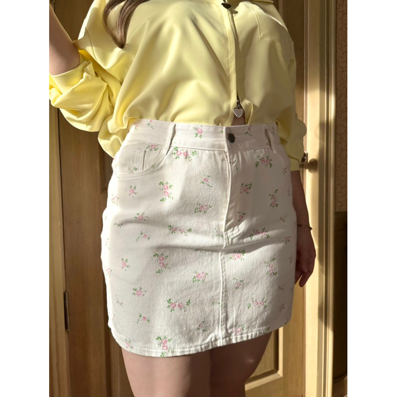 flower-denim-skirt-กระโปรงผ้ายีนส์ลายดอกไม้สาวอวบ