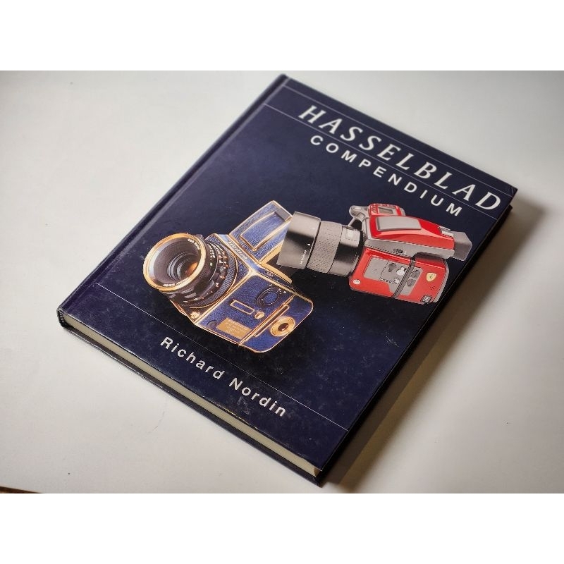 หนังสือ-hasselblad-compendium-by-richard-nordin