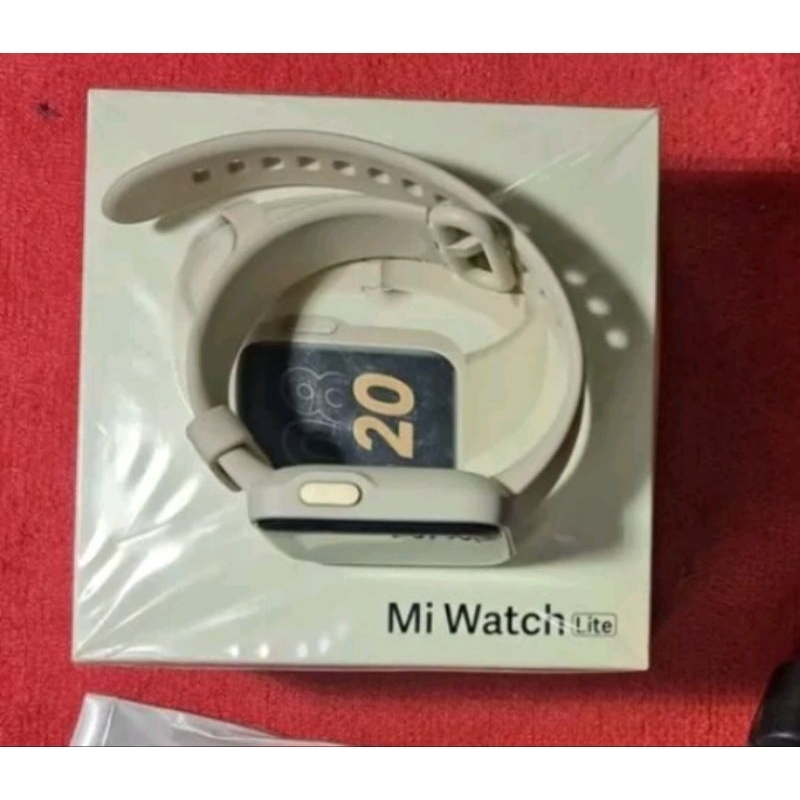 สมาร์ทวอทช์ Mi watch lite สีครีม ยกกล่อง สภาพสวย แบตทน พร้อมใช้ ...