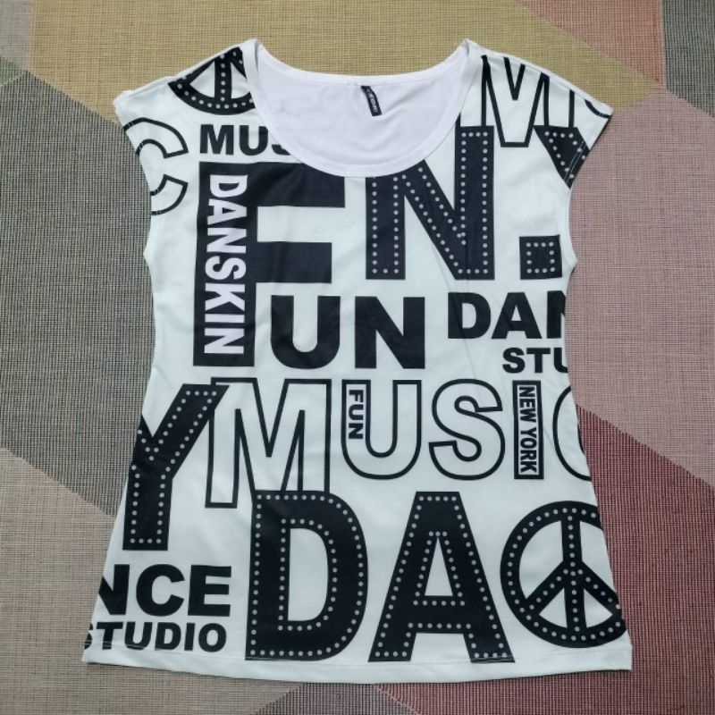 เสื้อกีฬา Danskin size L รอบอก 34" มือสอง สภาพดี Shopee Thailand