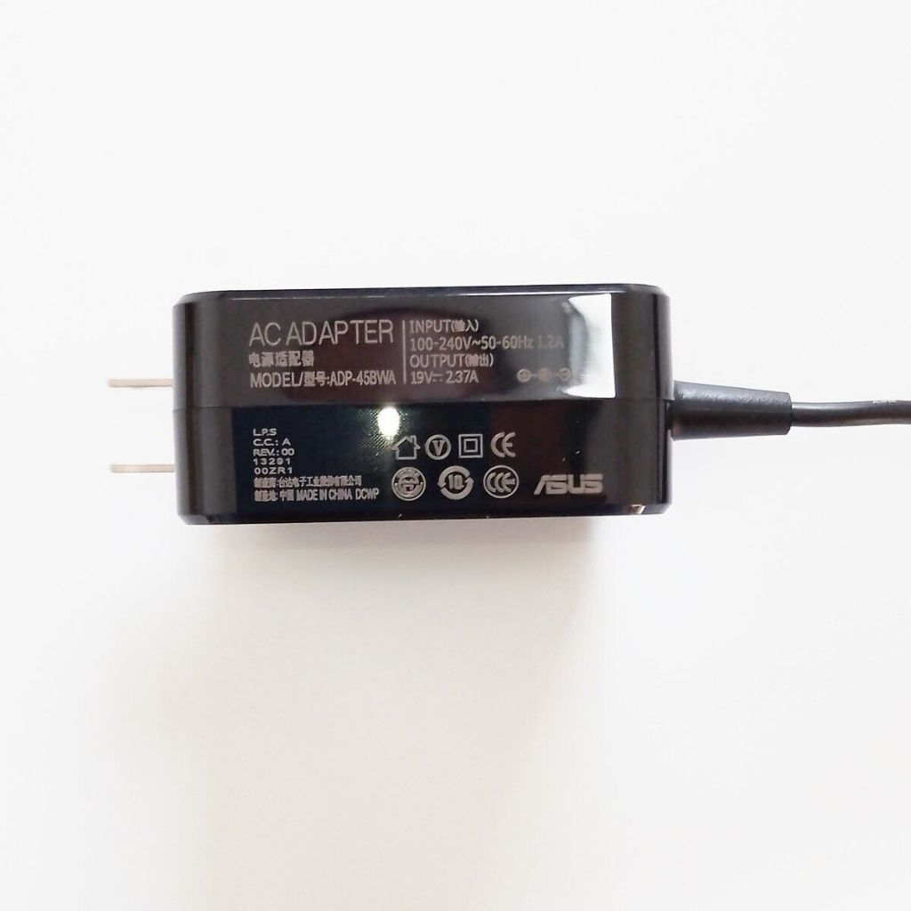 adapter-asus-ของแท้-มีโลโก้-asus-19v-2-37a-4-0x1-35-สี่เหลี่ยมจตุรัส-ประกัน-6-เดือน