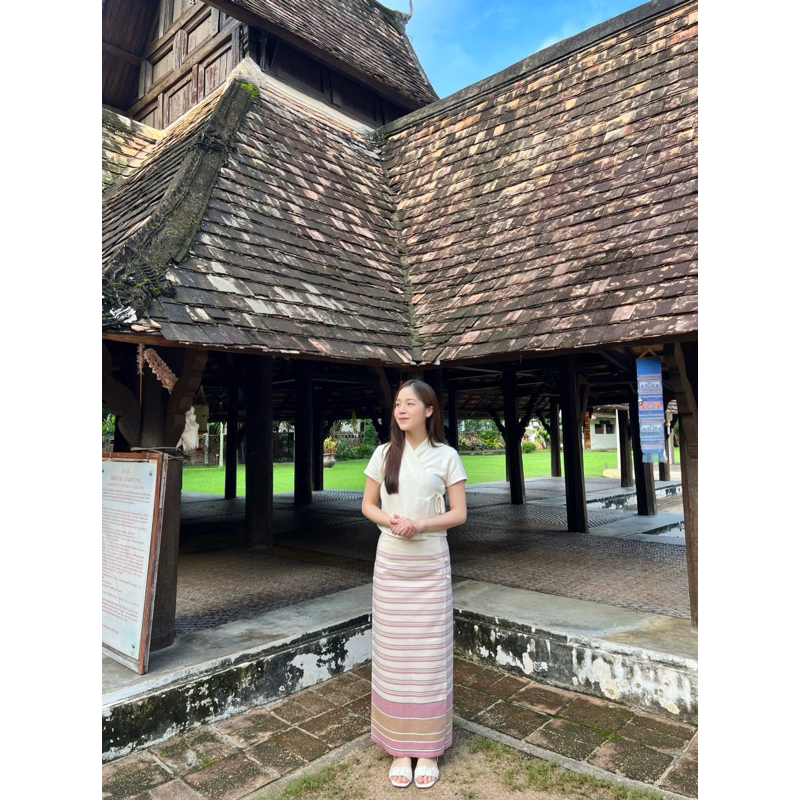 ชุดพื้นเมืองล้านนา เสื้อเจ้านางผ้าฝ้าย+ผ้าถุงทอ สีขาวดิบ 5ไซซ์ XS-XL มุมมองที่ 5