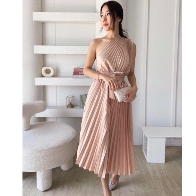 เดรสพลีท-pleat-dress-ผูกโบว์เอวไหล่เฉียง-แถมเข็มขัดผูกโบว์ในรูปให้ด้วยน้า