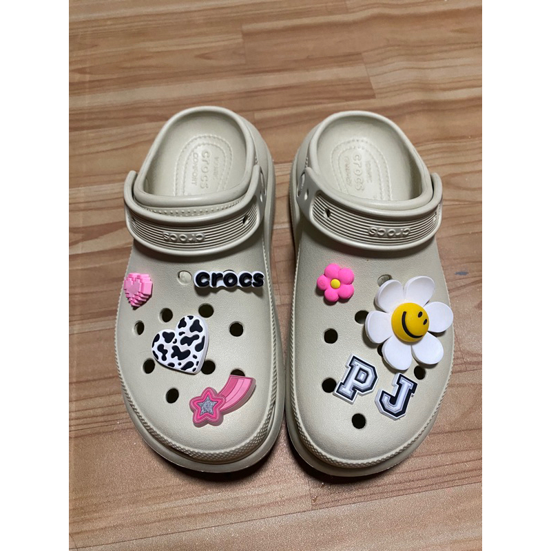 Crocs ของเท้ 100% สภาพ 95% | Shopee Thailand