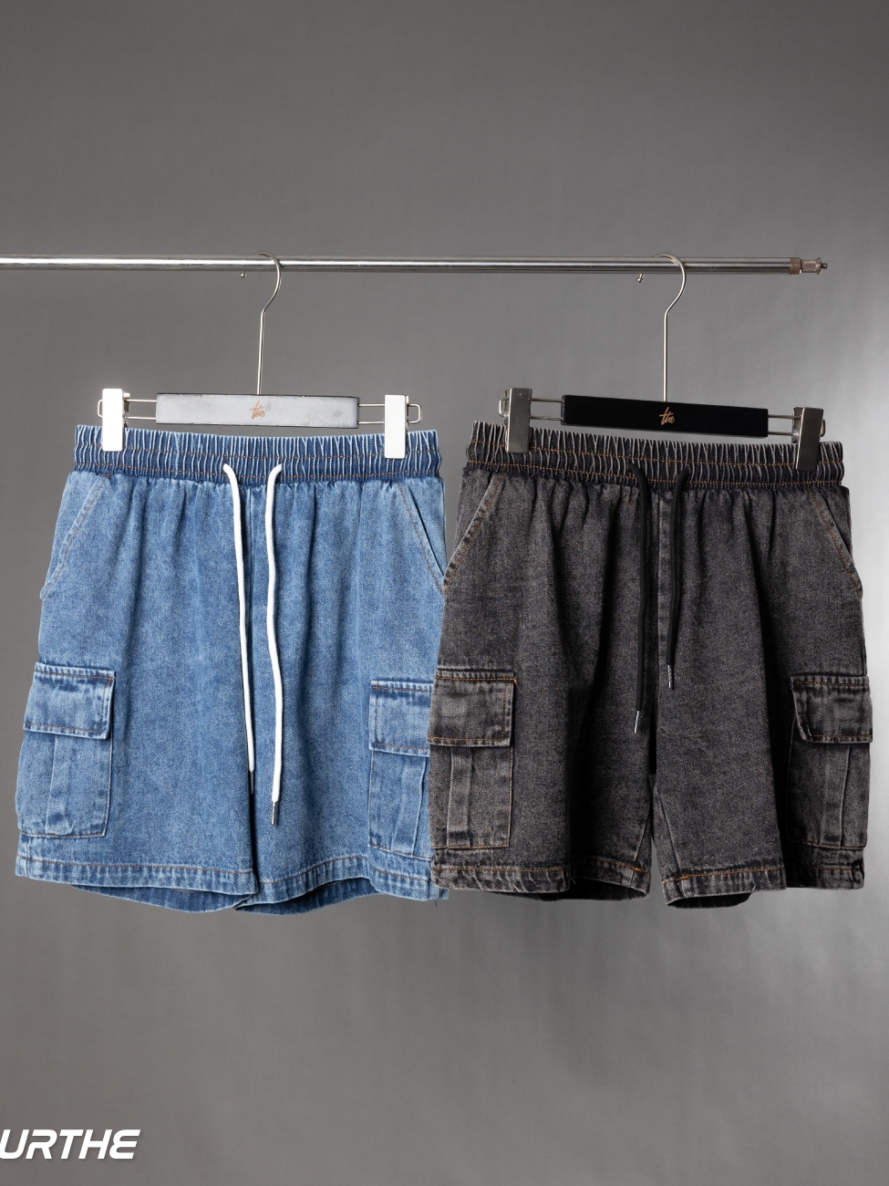 URTHE - กางเกงยีนส์ ขาสั้น สีฟอก รุ่น MINI DENIM SHORTS