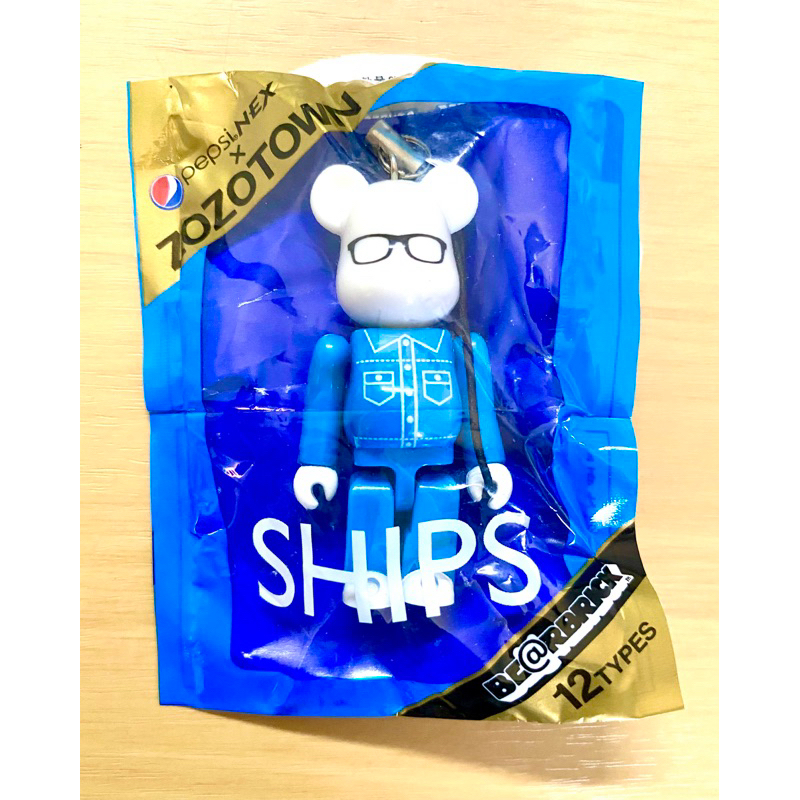 ของญี่ปุ่นแท้🇯🇵💯] พวงกุญแจฟิกเกอร์ bearbrick 70% : Pepsi NEX x