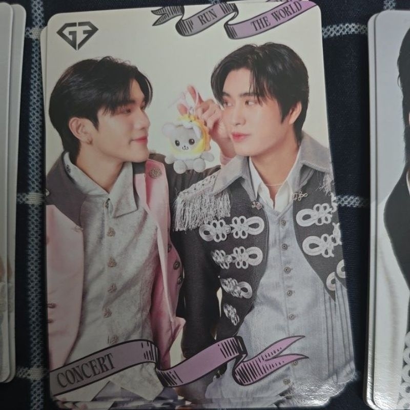แยกใบ Gemini Fourth Run the world concert Collectible Random