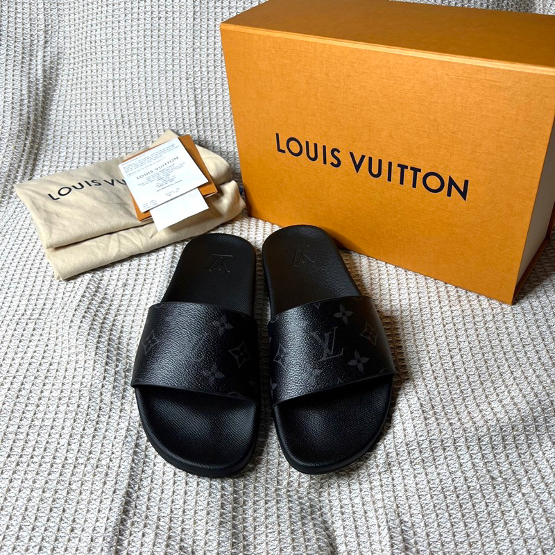 Louis Vuitton LV Isola Flat Mule BLACK. Size 38.5