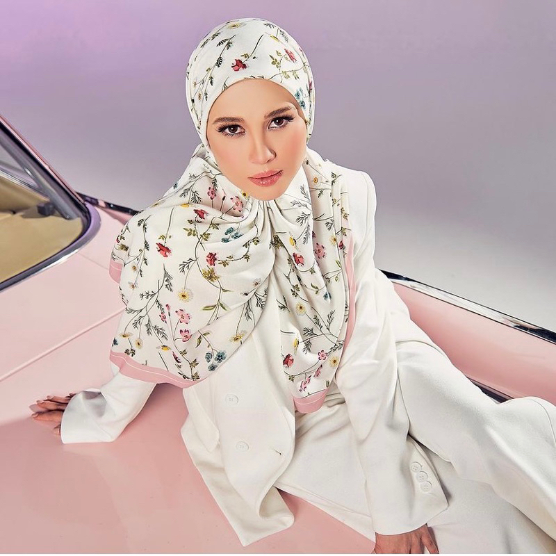 ภาพหน้าปกสินค้าNew Leeyanarahman Hijab พร้อมส่ง (45*45) จากร้าน saisunee55 บน Shopee