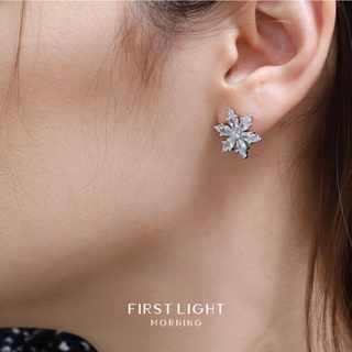 First Light Morning : Snowflake Crystal Earrings. ต่างหูดาว ต่างหูคริสตัล ต่างหูแป้น ต่างหูคริสต์มาส Christmas ของขวัญ