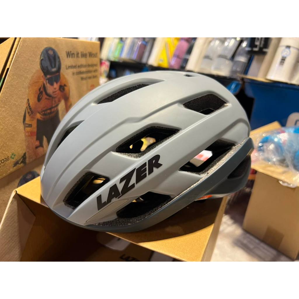 หมวกจักรยาน LAZER รุ่น Strada KinetiCore (เพิ่มการปกป้องครอบคลุมด้วย ...