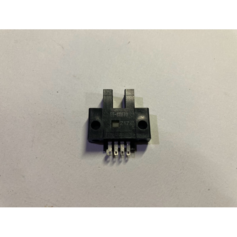 Omron EE-SX670 Series Photomicrosensor – EE-SX670 / EE-SX670A / EE-SX670P, New