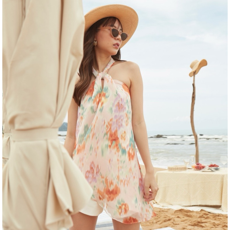 ส่งต่อเสื้อ lookbooklookbook (Size.S) รุ่น Sandy top ค่ะ (used ...