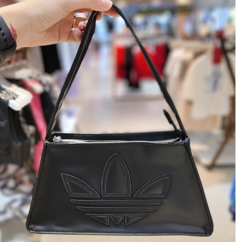 adidas - POLYURETHANE OUTLINE TREFOIL SHOULDER BAG [ของแท้