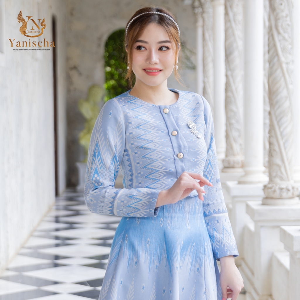 ชุดเซ็ทผ้าไหมทอลายวนิดา สีฟ้า ชุดออกงานไปวัดงานเลี้ยง สวยหรู พร้อมส่ง มุมมองที่ 3