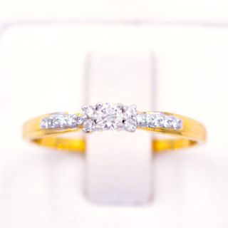 แหวนชู เม็ดลูก ข้างละ 2 เม็ด บ่าจีบเพชร แหวนเพชร แหวนทองเพชรแท้ ทองแท้ 37.5% (9K) ME994