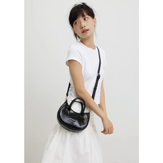 ✨พร้อมส่ง✨Crying Center Little Hand Mini Bag สีดำ