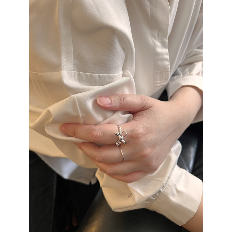 โค้ด-x8sfxj-ลด-20-a-piece-แหวนเงินแท้-all-silver-925-soft-ribbon-ring