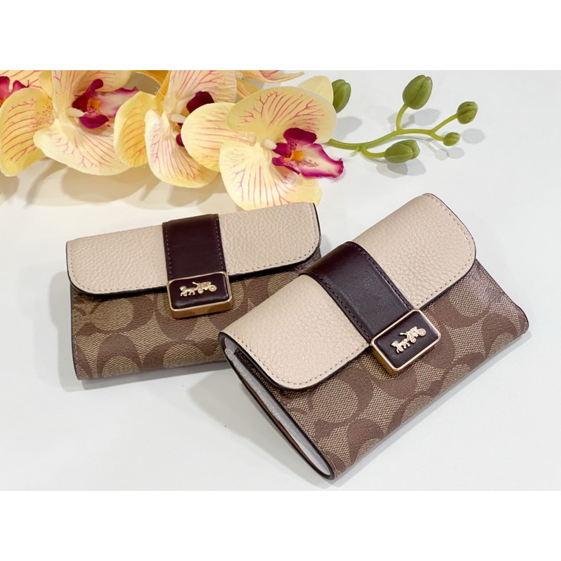 Medium Grace Wallet In Signature Canvas Style No. CC060 Shopee Thailand