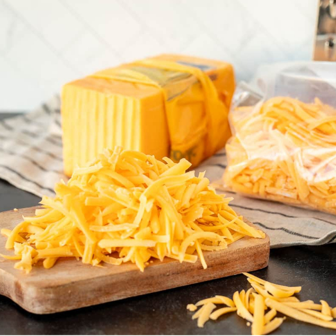 Imperial Cheddar Cheese 200g1000g เชดด้าชีส ชนิดขูด อิมพีเรียล 200g