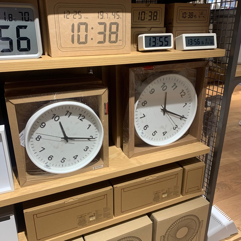 เหลือ 1 ชิ้น*** MUJI 100% analog clock มีหลายแบบ หลายไซส์ สอบถามก่อนได้ ...
