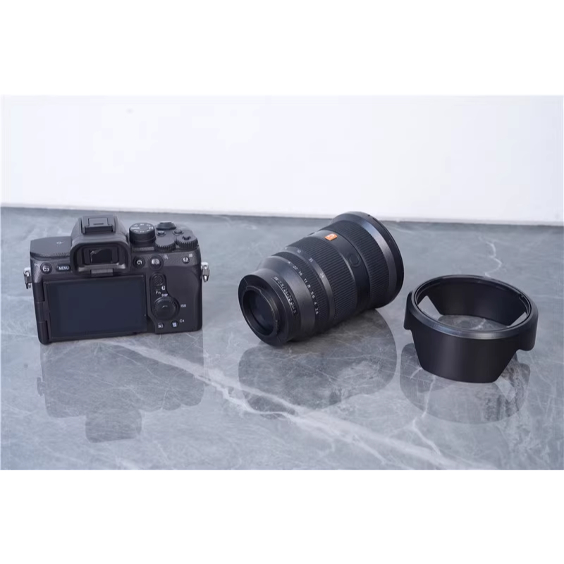 อุปกรณ์ประกอบฉาก พร็อพถ่ายสินค้า โมเดล (Model) SOVN A7 + FE 24-70 f/2.8 ...