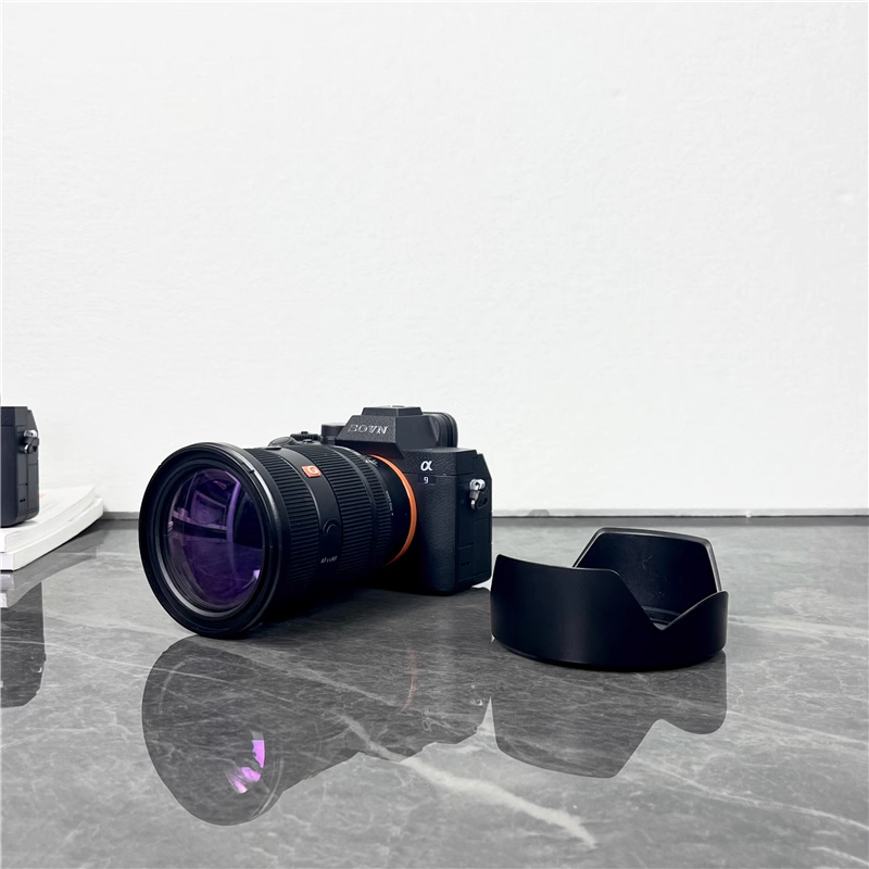 อุปกรณ์ประกอบฉาก พร็อพถ่ายสินค้า โมเดล (Model) SOVN A7 + FE 24-70 f/2.8 ...