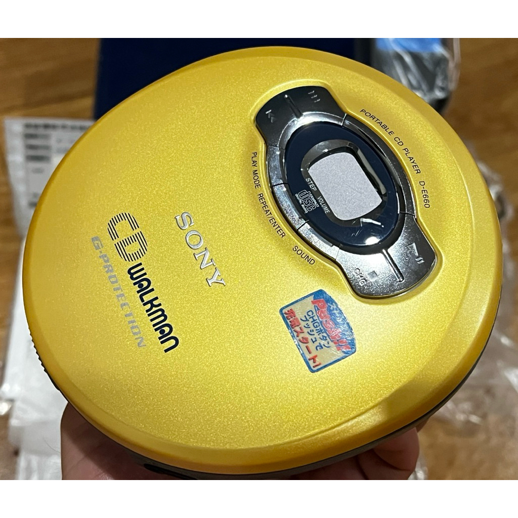 เครื่ิองเล่นSony CD Walkman รุ่น D-E660 สีทอง รุ่นฉลองครบรอบ 20ปี