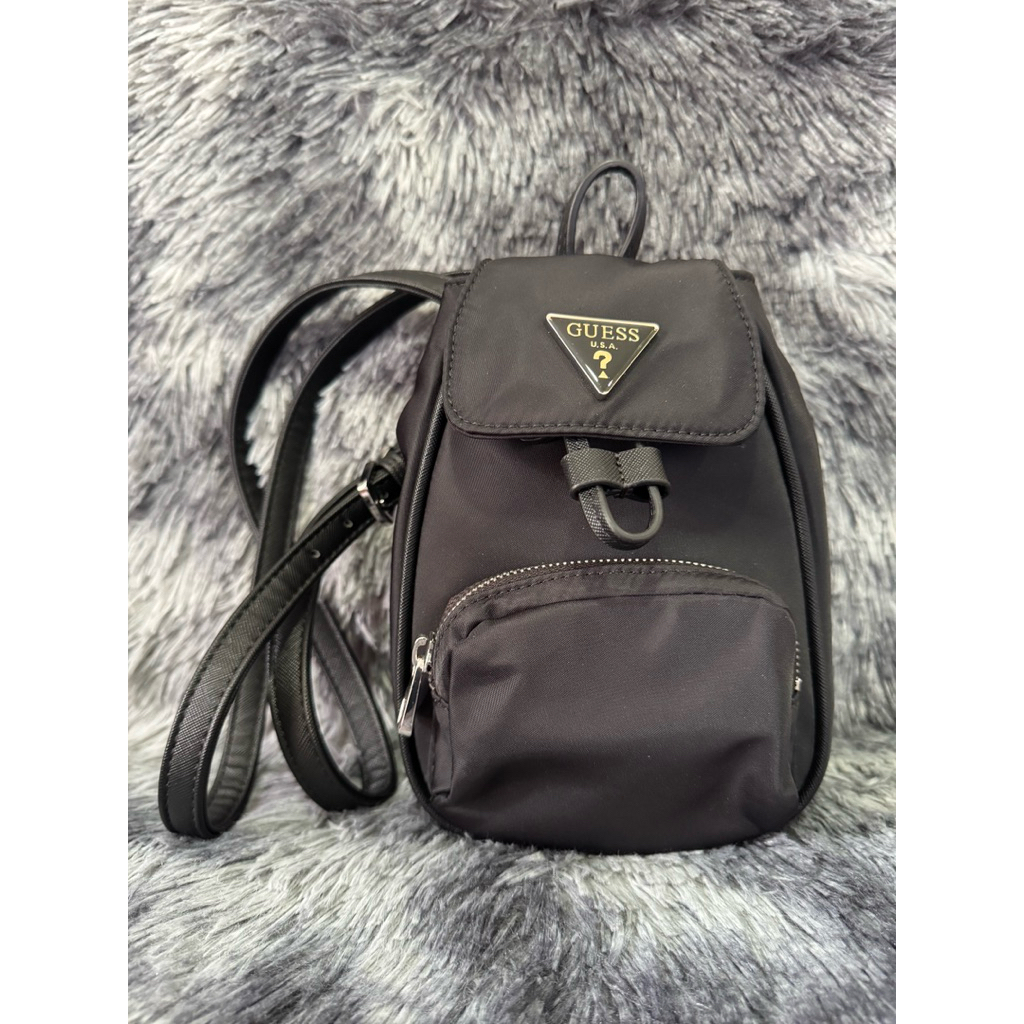 best makeup bags for travel Hudson + Bleecker Voyager Toiletry Bag Girls' KPop Demon Hunters MARTHA TRAVELS ITALY and temperature swings Colour:Soft Sage