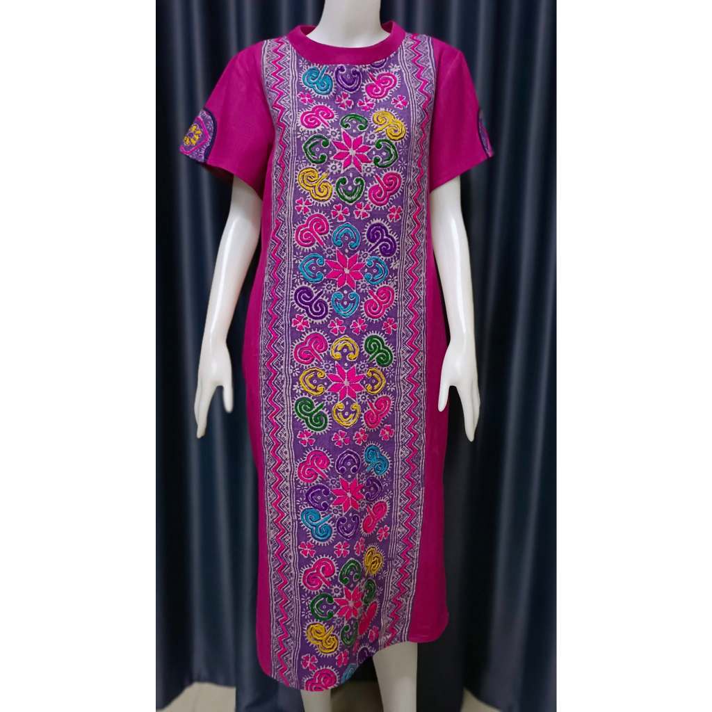 เดรสผ้าใยกัญชง สีม่วงกลีบบัว ลายปักด้นมือ (Size 42) | Shopee Thailand
