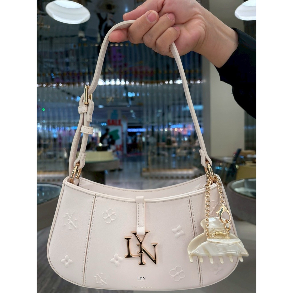 LYN กระเป๋าสะพาย Wendy Brighton : LL24WBF443 แท้จากชอป รุ่น