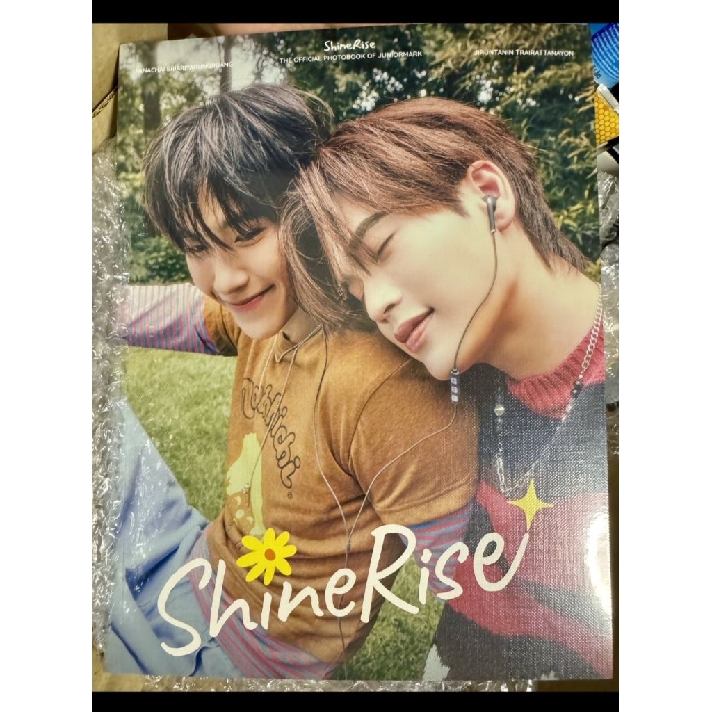 SHINERISE | THE OFFICIAL PHOTOBOOK OF JUNIORMARK พร้อมส่ง | Shopee