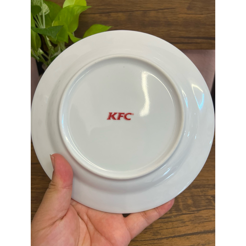 จาน Peter Rabbit x KFC ขนาด 7“ | Shopee Thailand