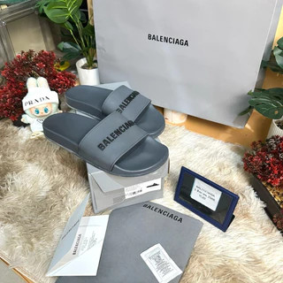 Balenciaga ブラック クロッグサンダル メタルパーツ付き 27cm Balenciaga ブラック クロッグサンダル メタルパーツ付き 27cm
