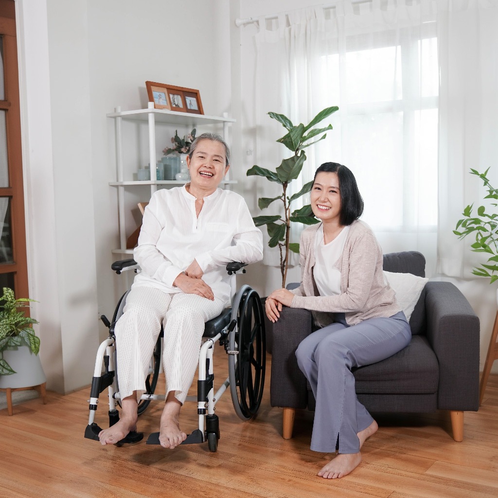 Synergy รุ่นเมอริท รถเข็นอาบน้ำ นั่งถ่าย คล่อมชักโครก อลูมิเนียมอัลลอยด์