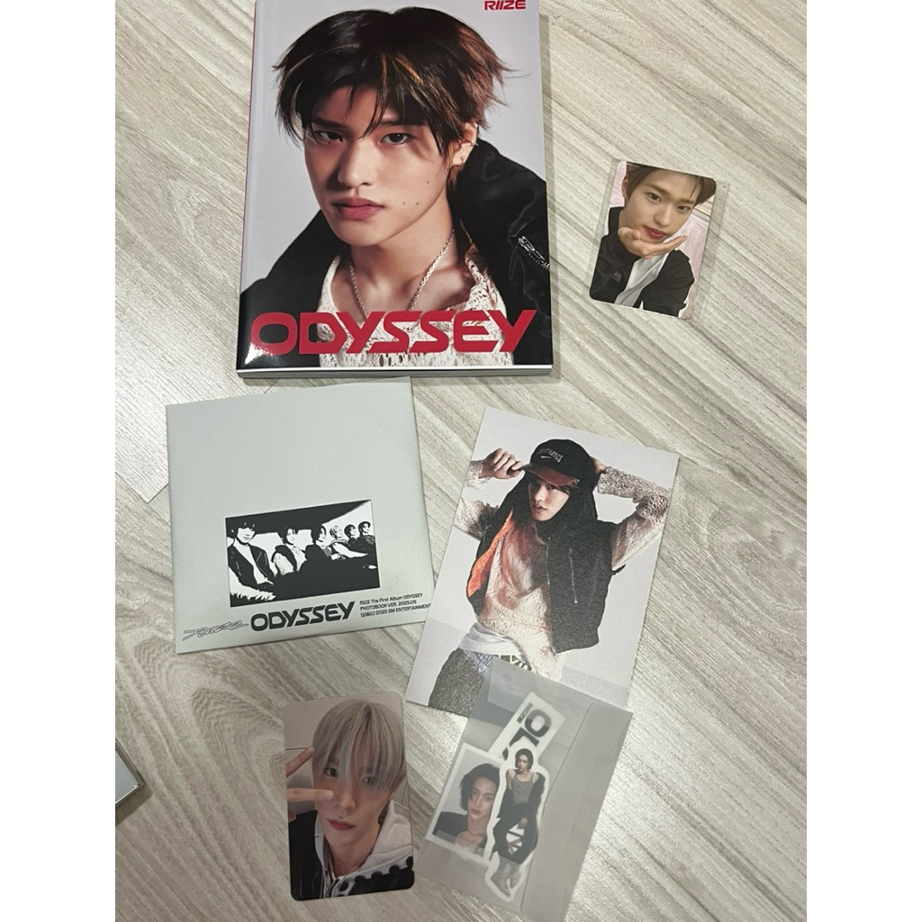 riize 1st album photobook ver. Sohee +fansign photo card | Shopee Thailand