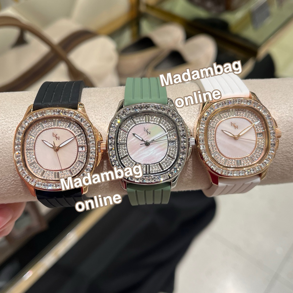 LYN Sylvie Watch นาฬิกาข้อมือ สายซิลิโคนหน้าปัดเหลี่ยม สีดำ