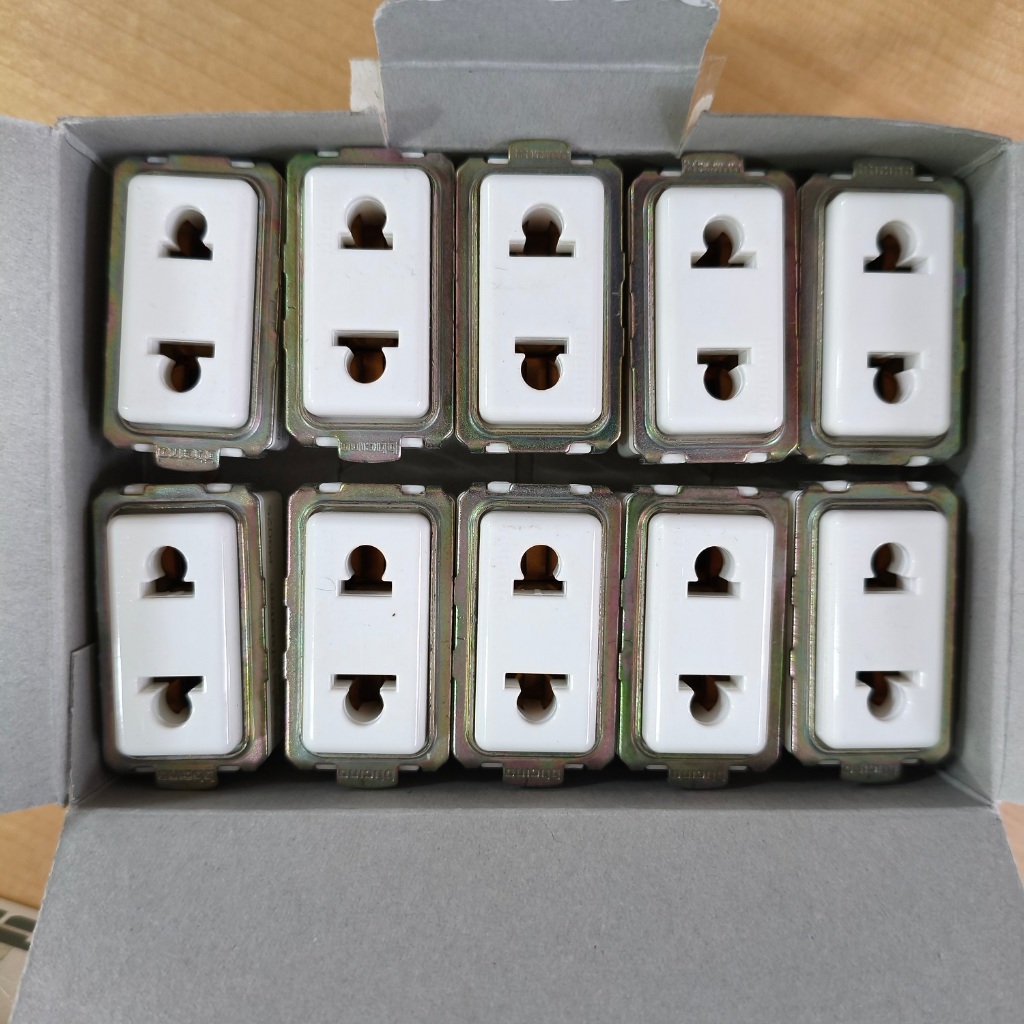 Bticino 1 Way Socket Magic Advance M9025 ปลั๊ก เต้ารับ 1 โมดูล 1P เมจิก ...