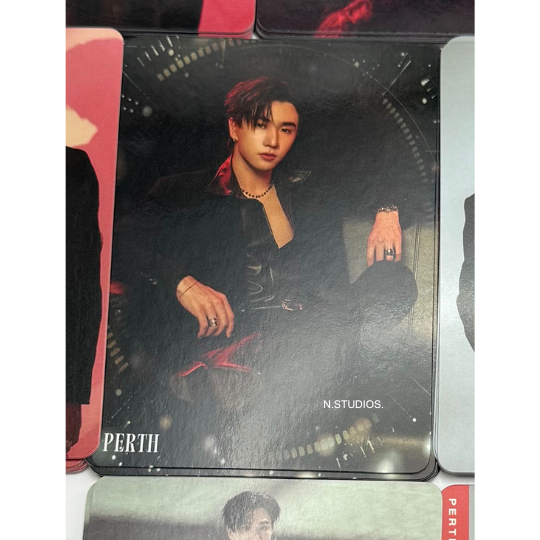🩵พร้อมส่ง🩵 COLLECTIBLE RANDOM CARD PERTH SANTA TIME STOPPER