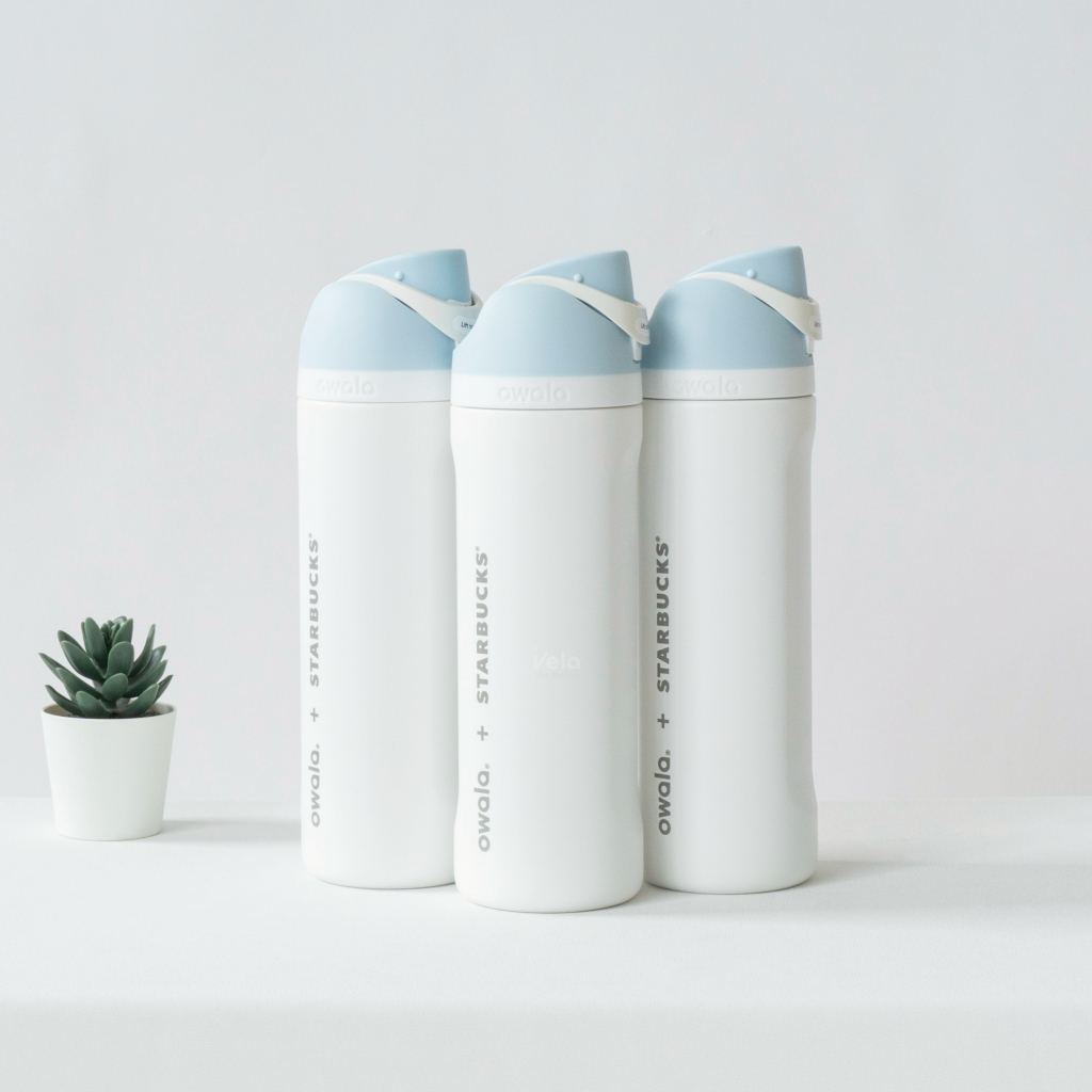 💧Starbucks x Owala💧 FreeSip 24oz ขวดน้ำเก็บความเย็น (White