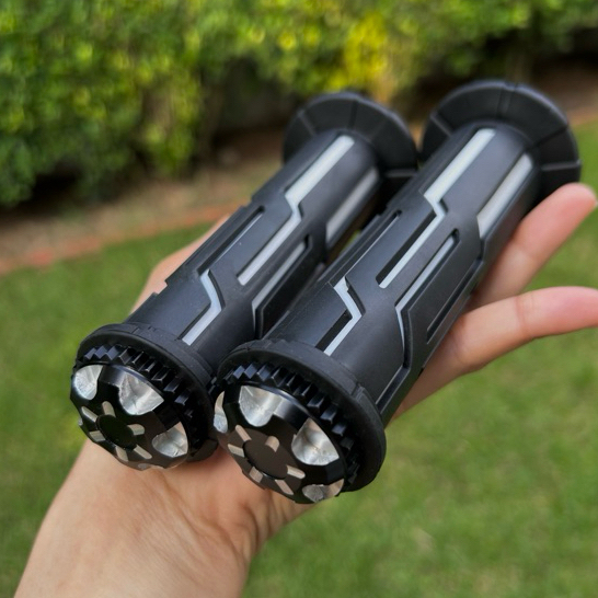 ปลอกแฮนด์นิ่มๆ Daytona+ปลายกรงจักร ยางหนา สีเข้ม ใช้กับรถทั่วไปทุกรุ่น ...